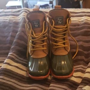 G.H. BASS & CO. DUCK BOOTS